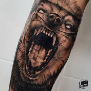 tatuaje_brazo_cabeza_lobo_logiabarcelona_arko_13